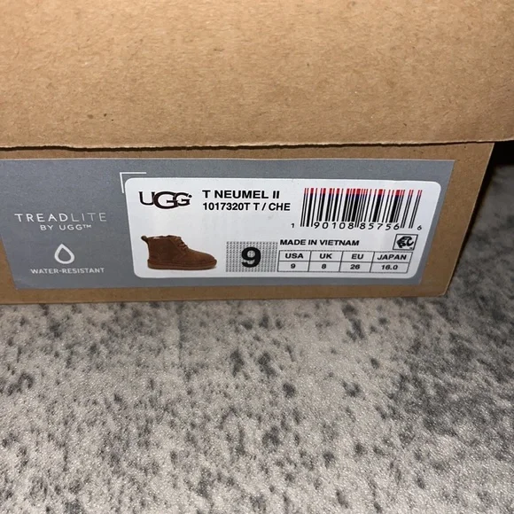 Baby Uggs size 9